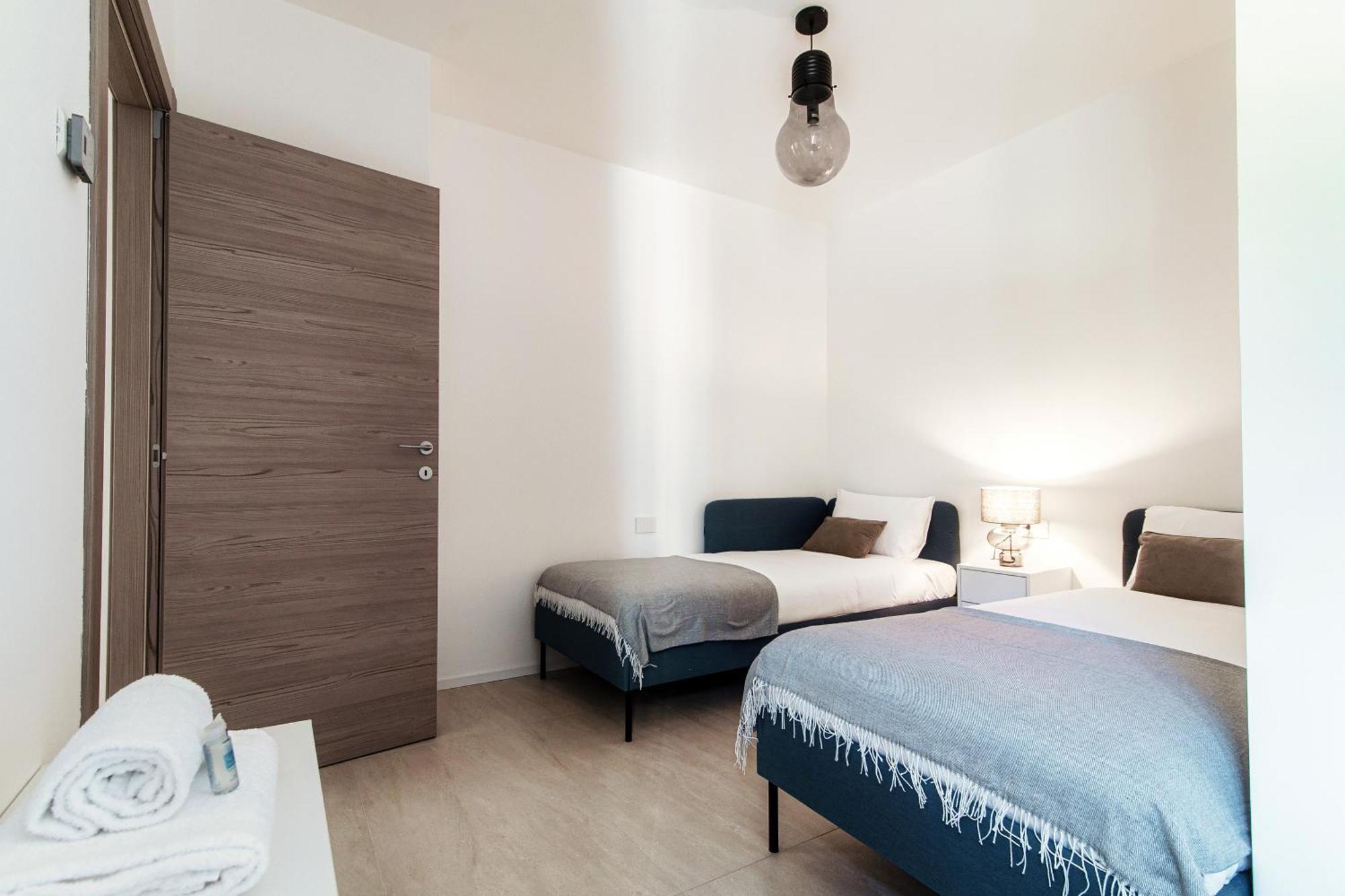 Lario Suite Apartments By Quokka 360 - With Parking Next To Como City Exteriör bild