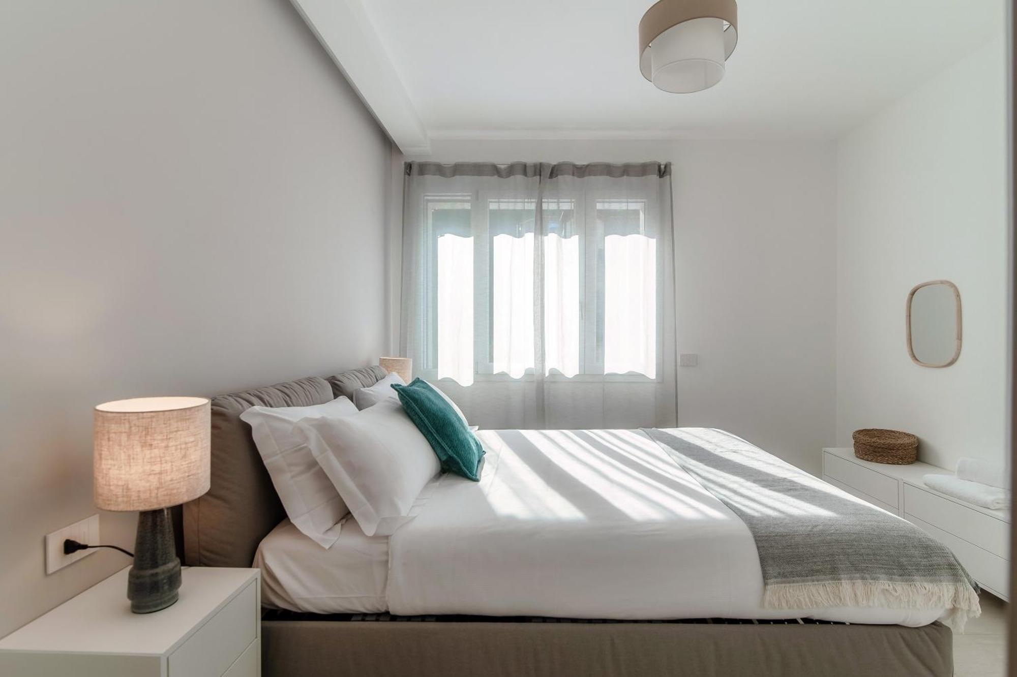 Lario Suite Apartments By Quokka 360 - With Parking Next To Como City Exteriör bild