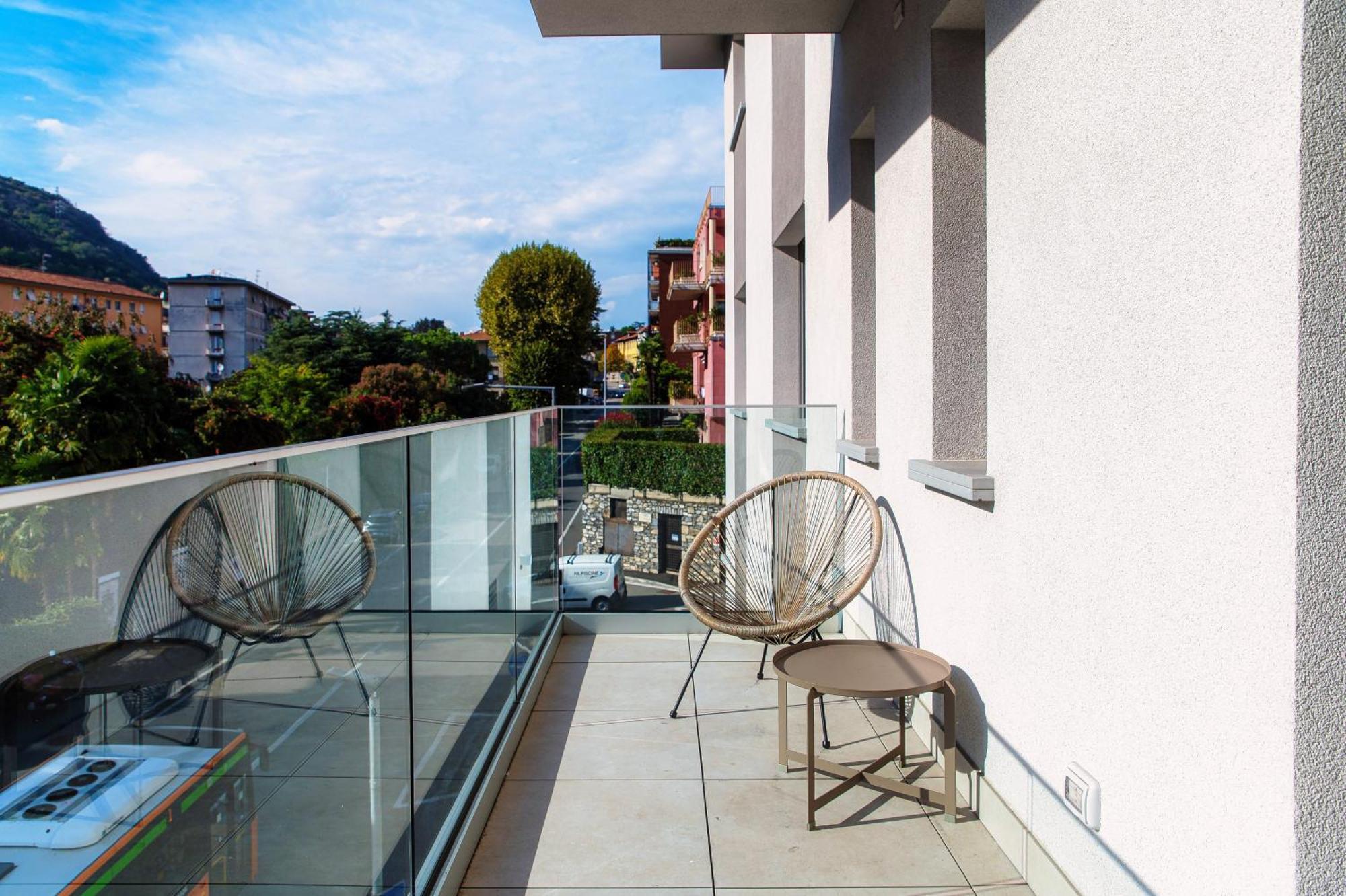 Lario Suite Apartments By Quokka 360 - With Parking Next To Como City Exteriör bild